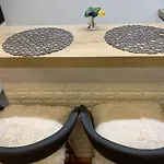 - 5 Min By Car To The & Center - Free Public Parking Apartman