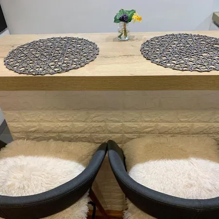 - 5 Min By Car To The & Center - Free Public Parking Apartman