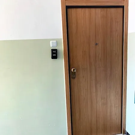 - 5 Min By Car To The & Center - Free Public Parking Apartman