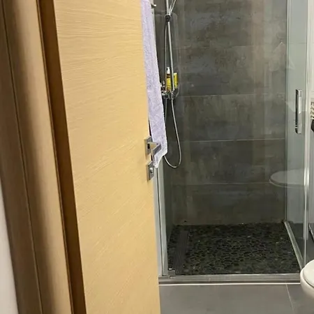 Apartman - 5 Min By Car To The & Center - Free Public Parking