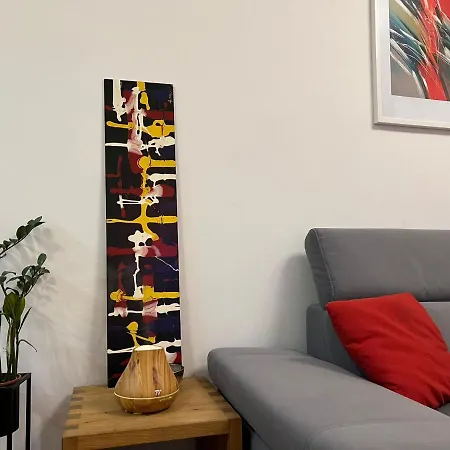 - 5 Min By Car To The & Center - Free Public Parking *