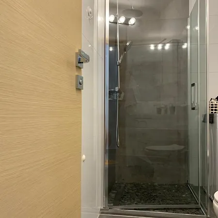 Apartman - 5 Min By Car To The & Center - Free Public Parking *