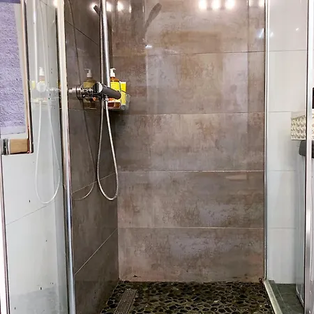 - 5 Min By Car To The & Center - Free Public Parking Apartment Split