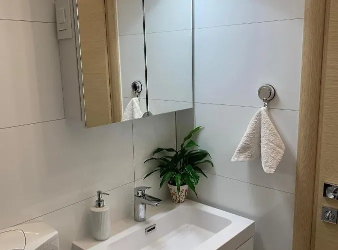 - 5 Min By Car To The & Center - Free Public Parking Apartment Split