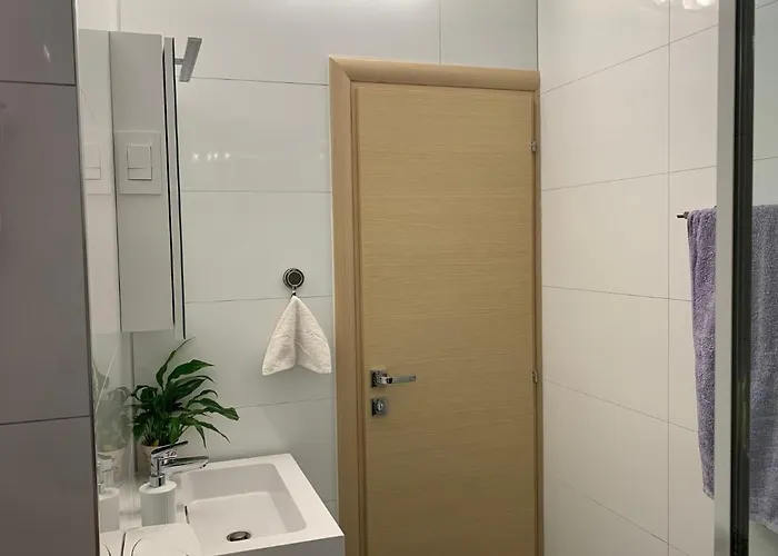 - 5 Min By Car To The & Center - Free Public Parking Apartment Split