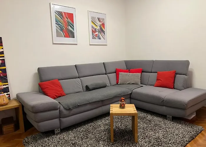 Apartment - 5 Min By Car To The & Center - Free Public Parking *