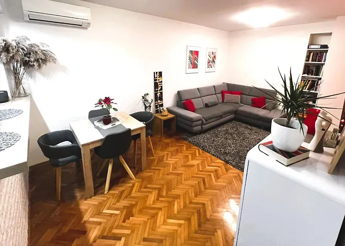 - 5 Min By Car To The & Center - Free Public Parking Apartment Split