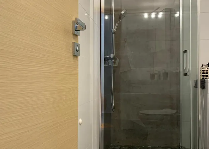 Apartment - 5 Min By Car To The & Center - Free Public Parking *